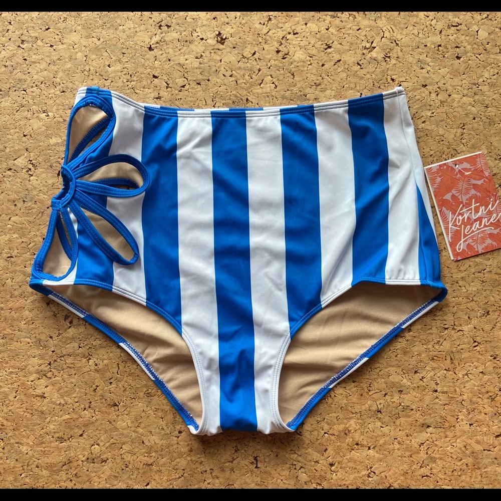 Kortni Jeane Flower Cut-Out Bottoms